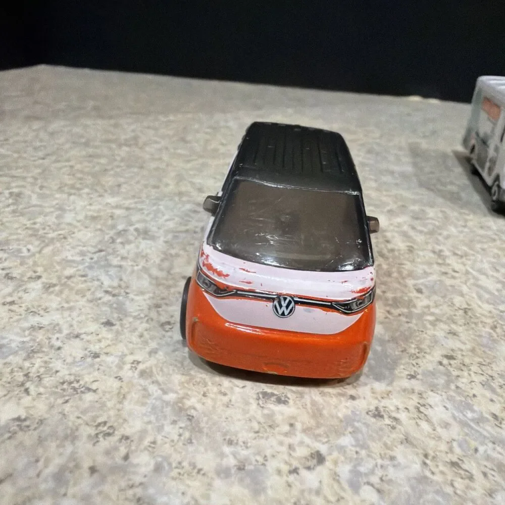 Hot Wheels Collectible Vehicles-VW Buzz, Frozen Treats,Gold Coast Bus,Agave Acre